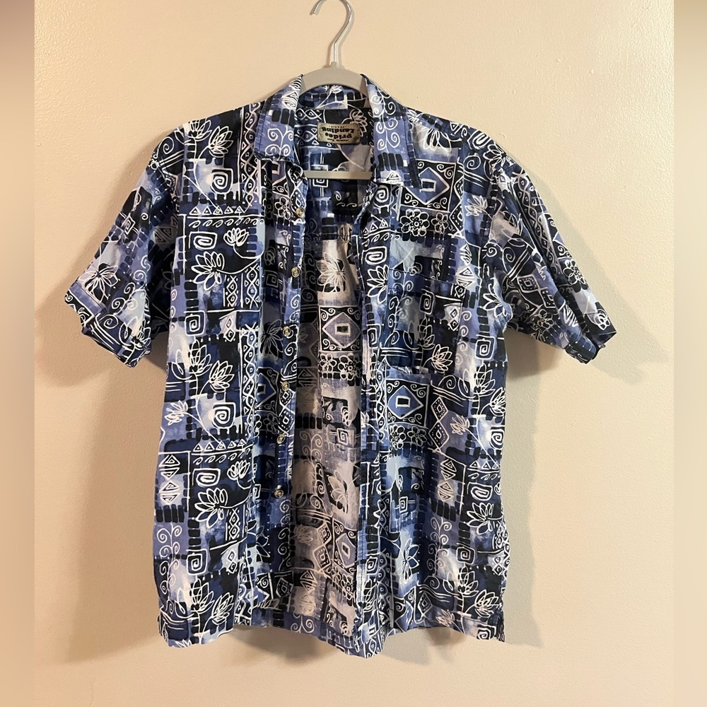 Pride’s Landing Funky Fun Shirt Size M